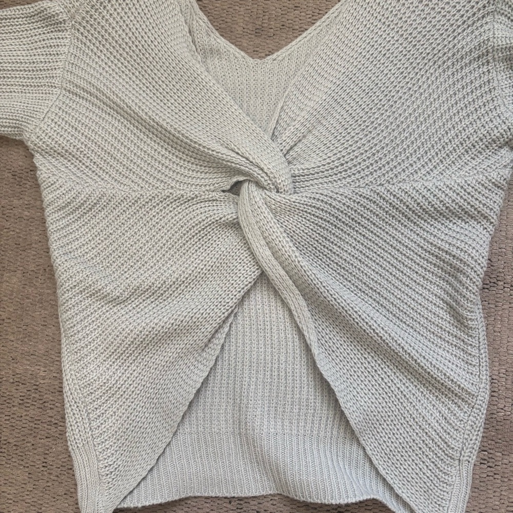 Twist Back Sweater O/S